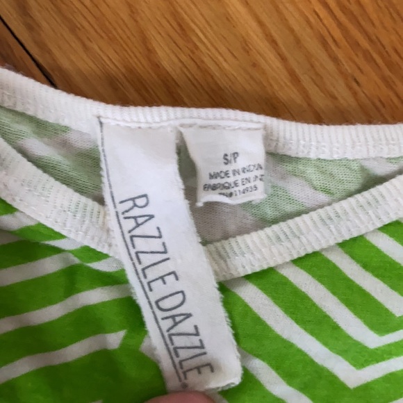 Cute tank top with bow - Picture 2 of 4